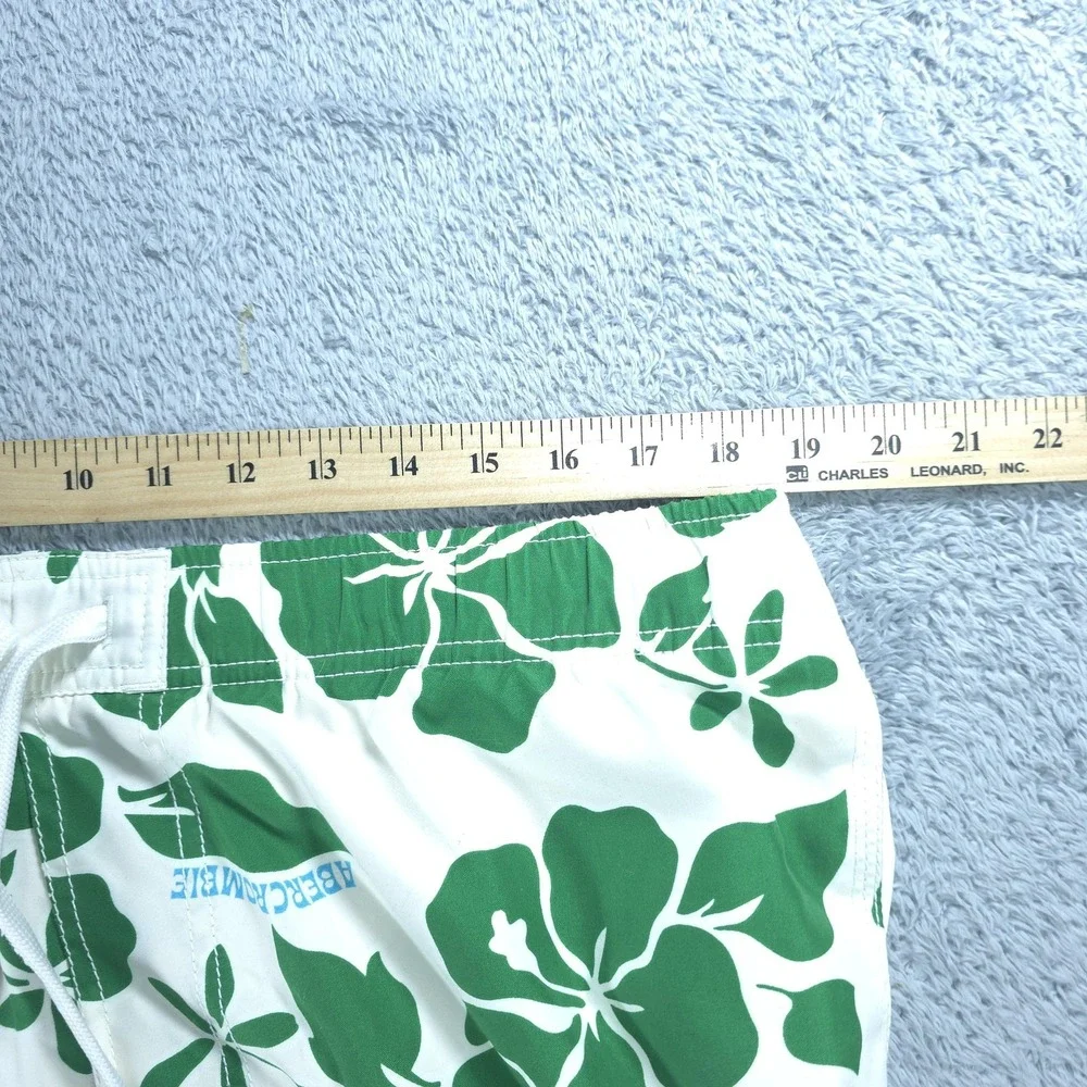 Abercrombie & Fitch Swim Trunks Mens Medium Green Floral Tugger Cargo Hawaiian